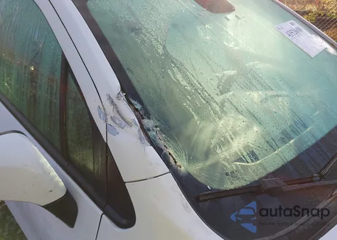 2018 Chevrolet Trax Ls z USA, uszkodzony, nr VIN KL7CJNSB4JB702556